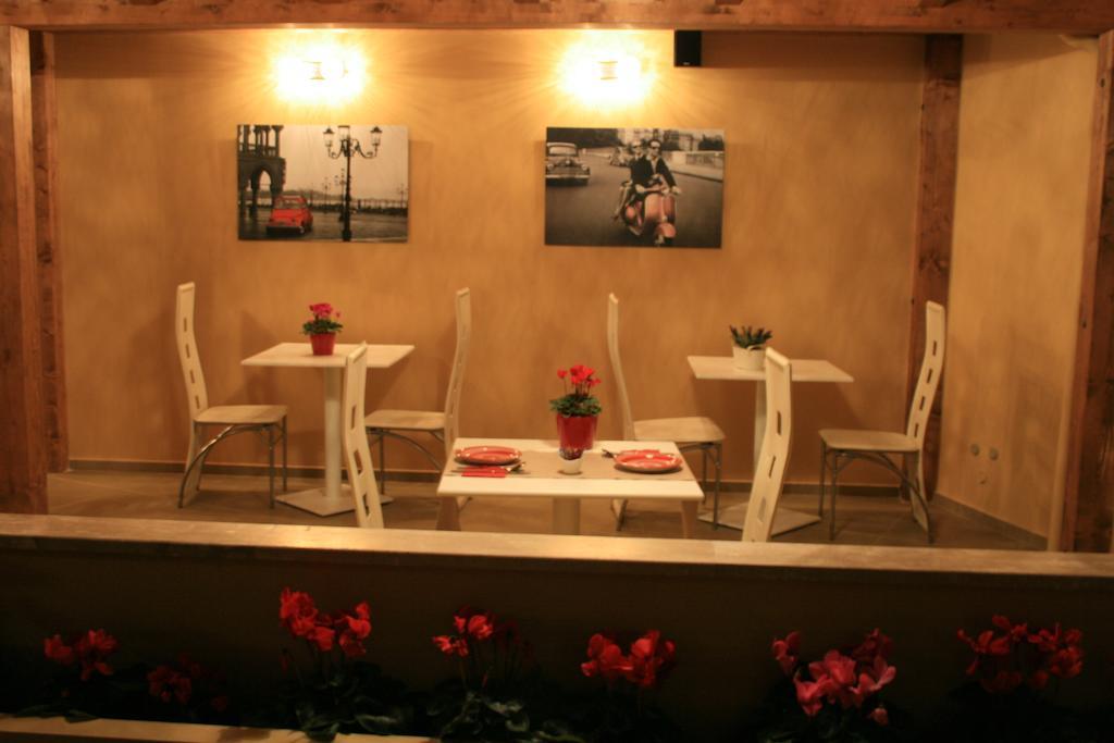 Tango Hotel Rome Buitenkant foto